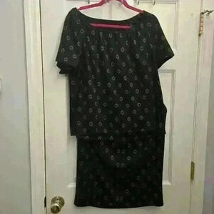 Set Of 2 Black Blouse & Skirt,size Large